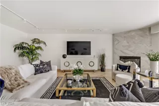 Photo #2: 2623183 Listing 