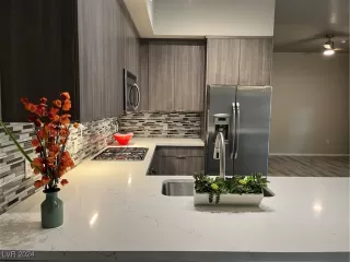 Photo #1: 2623250 Listing 