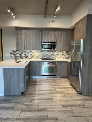 Photo #2: 2623250 Listing 