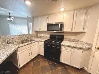 Photo #4: 2623268 Listing