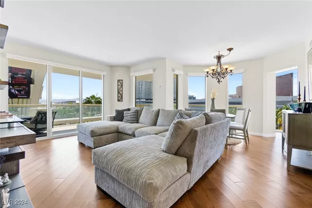 MLS: 2623325 Condo For Sale