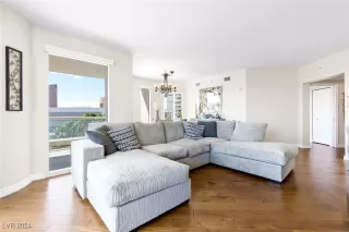 Photo #1: 2623325 Listing 