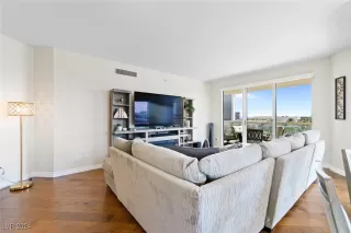 Photo #4: 2623325 Listing 