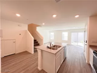 Photo #3: 2623347 Listing 