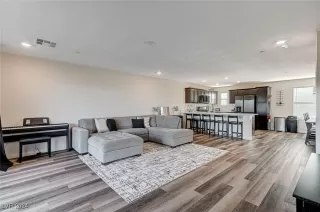 Photo #2: 2623362 Listing