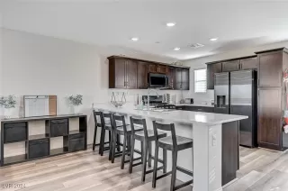 Photo #5: 2623362 Listing