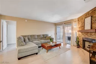 Photo #5: 2623528 Listing 