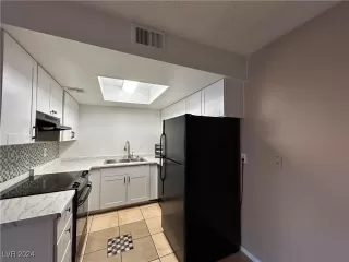 Photo #3: 2623539 Listing 