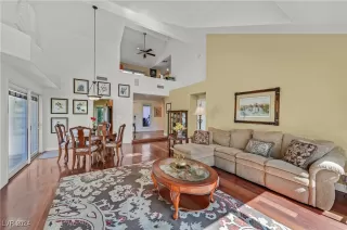 Photo #2: 2623561 Listing