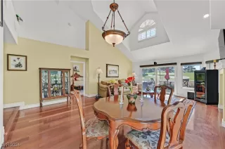 Photo #5: 2623561 Listing