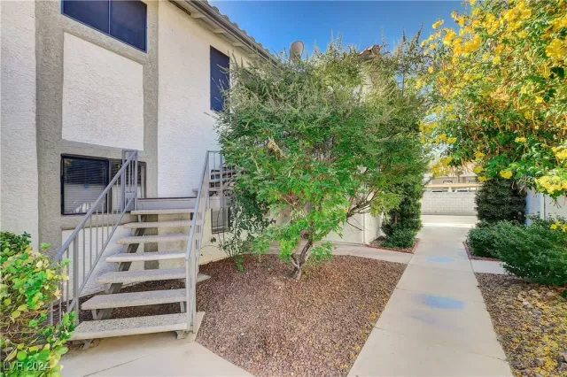 MLS: 2623606 Condo For Sale