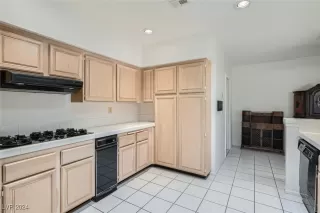 Photo #5: 2623644 Listing