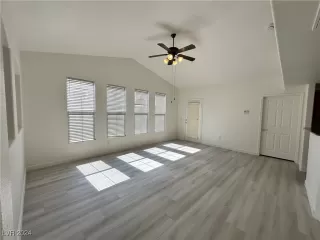 Photo #3: 2623704 Listing 