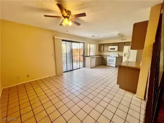 Photo #4: 2623717 Listing