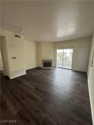 Photo #3: 2623737 Listing 