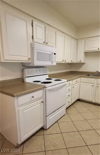 Photo #2: 2623756 Listing 