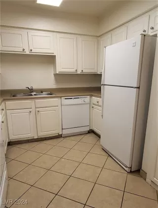 Photo #3: 2623756 Listing 