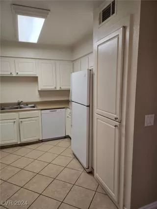 Photo #5: 2623756 Listing 