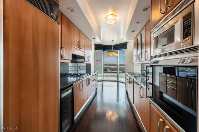 MLS: 2623763 Condo For Sale