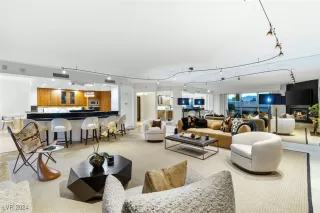 Photo #1: 2623768 Listing 