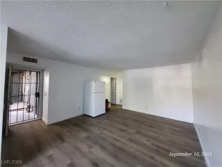 Photo #5: 2623802 Listing 