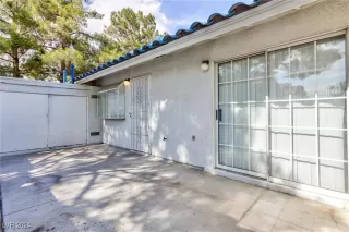 Photo #4: 2623815 Listing