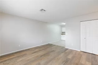 Photo #5: 2623815 Listing