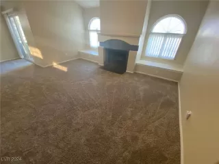 Photo #5: 2623839 Listing