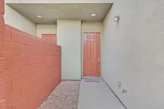 Photo #1: 2623866 Listing