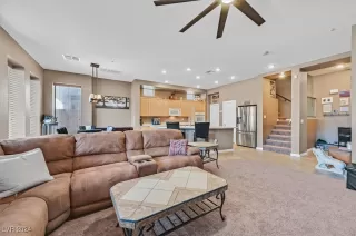 Photo #3: 2623866 Listing