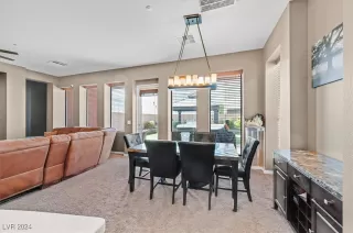 Photo #4: 2623866 Listing