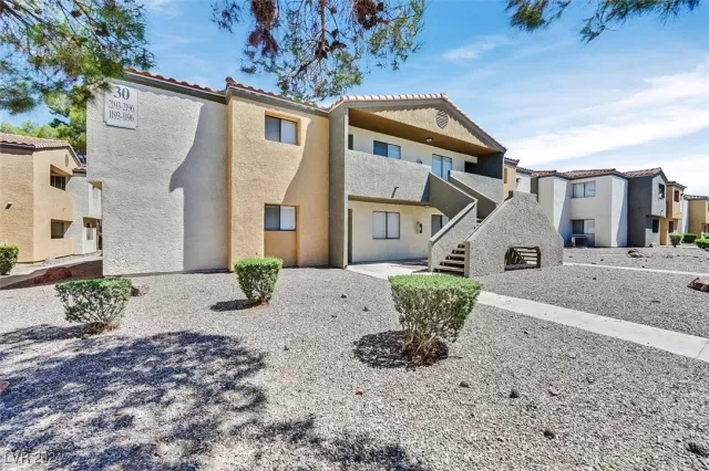 MLS: 2623892 Condo For Sale