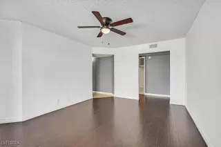 Photo #3: 2623892 Listing 