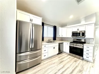 Photo #3: 2623897 Listing 