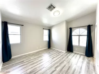 Photo #5: 2623897 Listing 