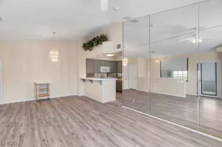 Photo #2: 2623911 Listing