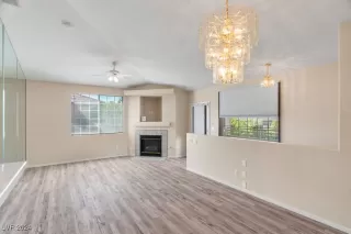 Photo #4: 2623911 Listing