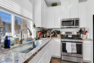 Photo #5: 2623918 Listing