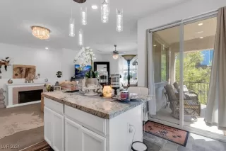 Photo #6: 2623918 Listing