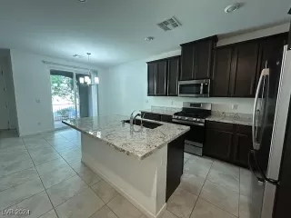 Photo #2: 2623929 Listing 