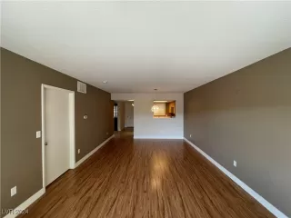 Photo #4: 2623955 Listing 