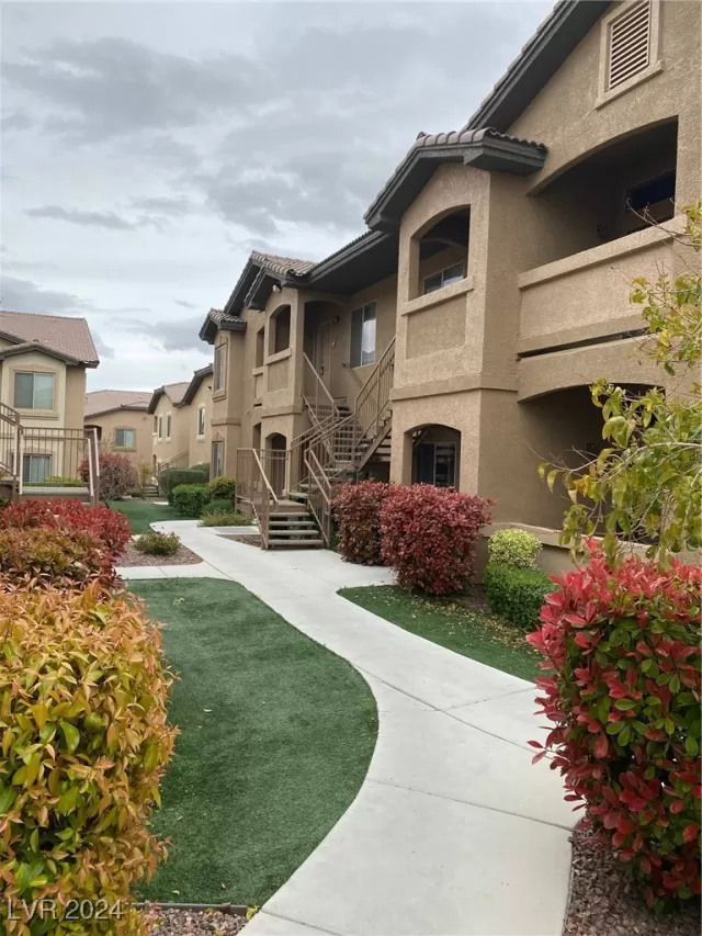 MLS: 2623960 Condo For Sale