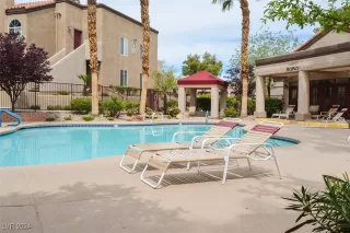 Photo #2: 2623978 Listing 