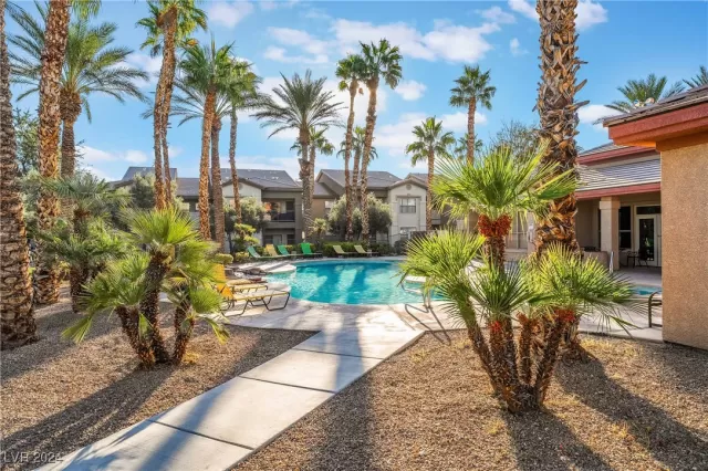 MLS: 2624017 Condo For Sale