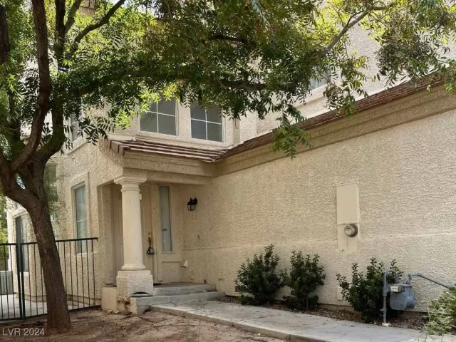 MLS: 2624028 Condo For Sale