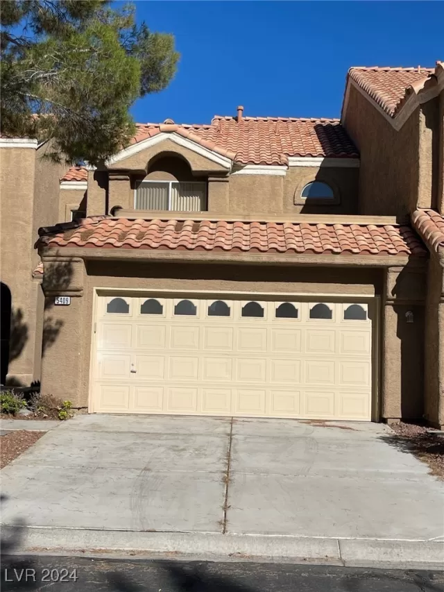 MLS: 2624043 Condo For Sale