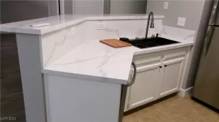 Photo #6: 2624057 Listing 