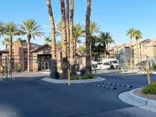 Photo #2: 2624102 Listing 