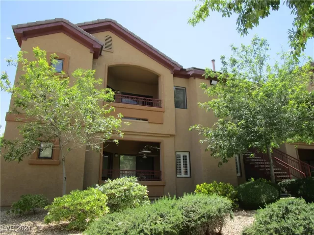 MLS: 2624127 Condo For Sale