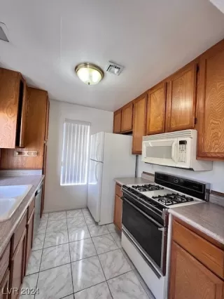 Photo #6: 2624128 Listing 